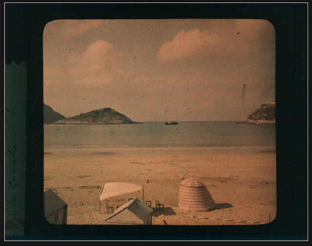 sanse-playa-con-toldo-antes-de-llegada-de-gente